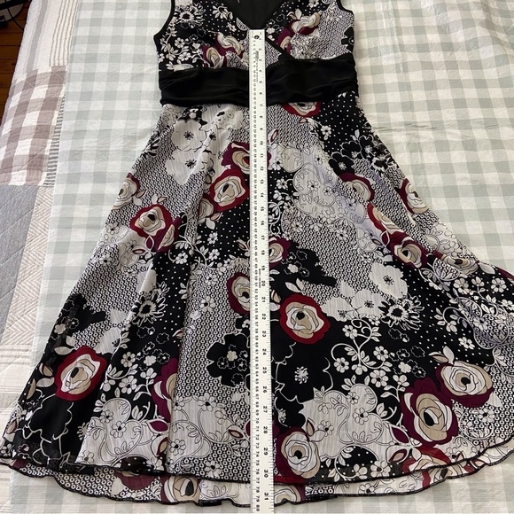 Reitmans new midi dress sleeveless black white red contemporary v neck jersey - Picture 11 of 16